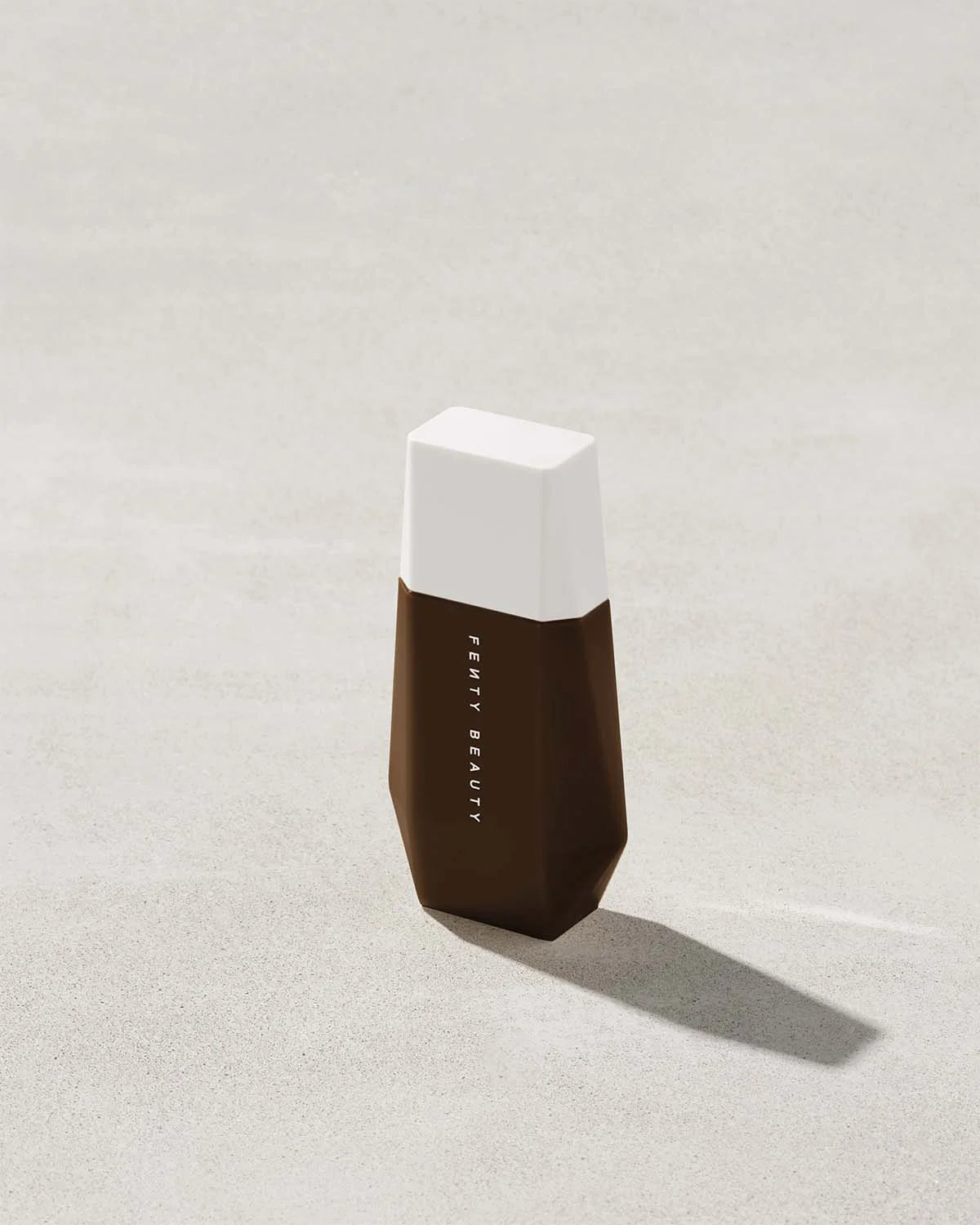 Eaze Drop Lightweight Blurring Skin Tint — 25