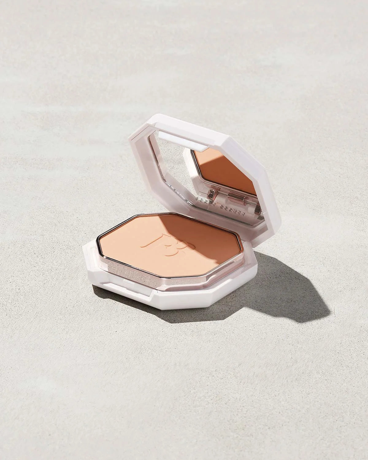Pro Filt'r Soft Matte Powder Foundation — #180