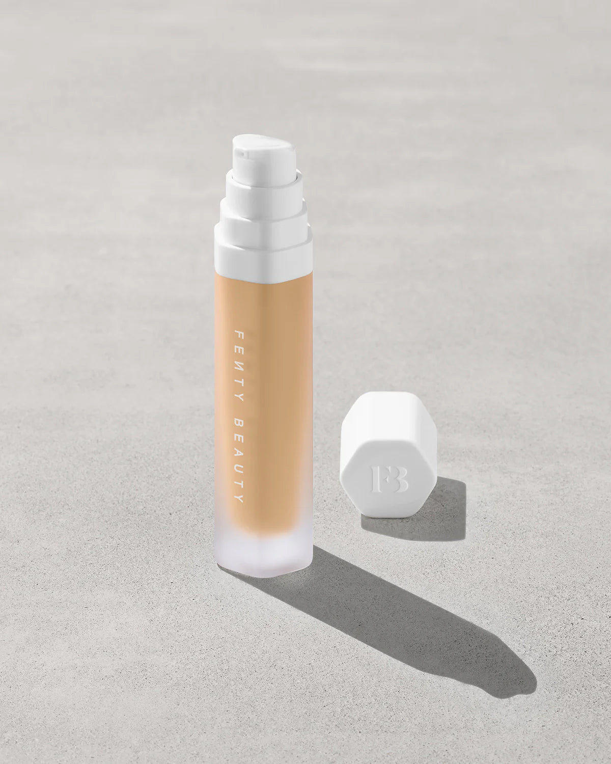 Soft'lit Naturally Luminous Longwear Foundation — 290