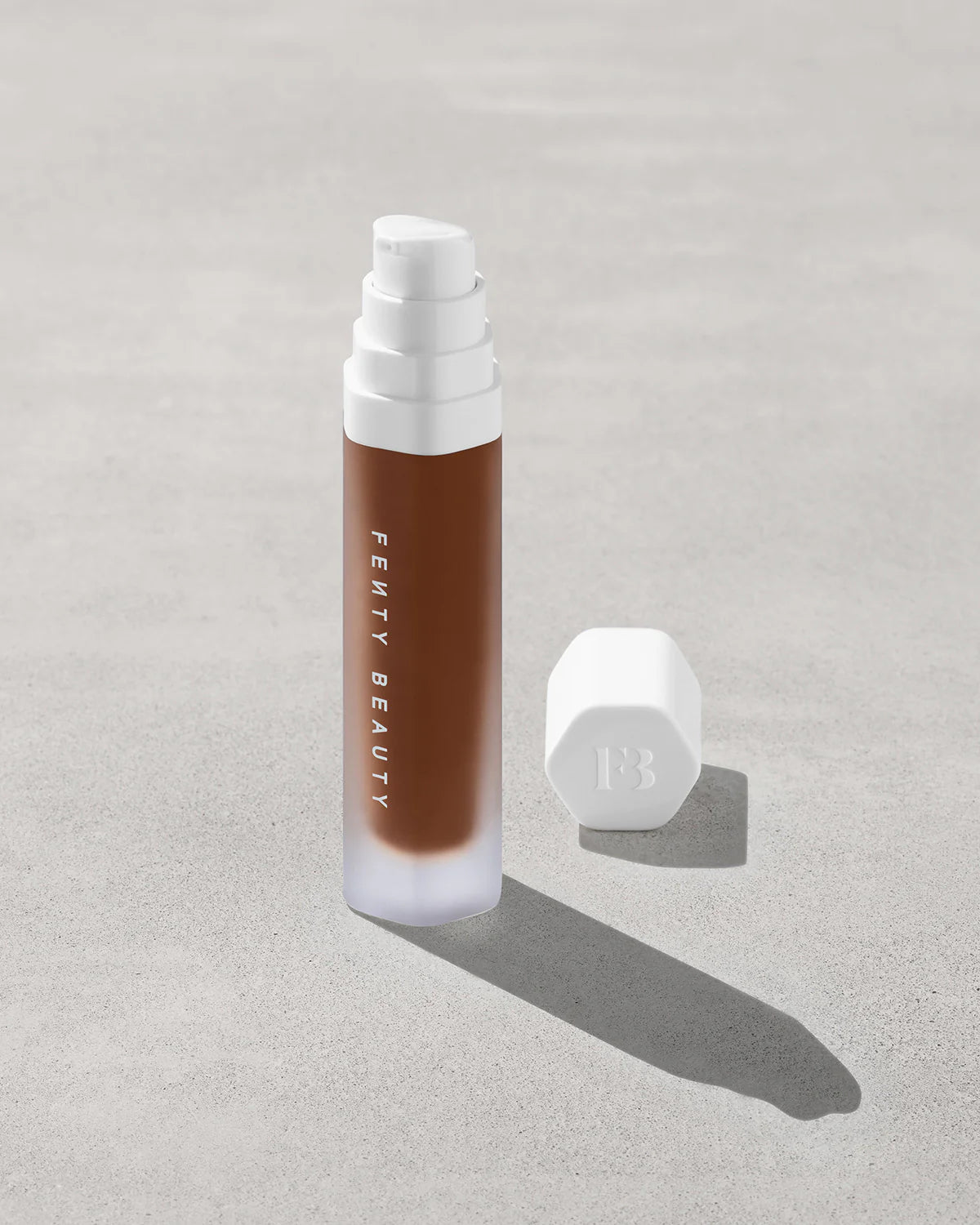 Soft'lit Naturally Luminous Longwear Foundation — 490